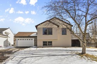 3845 Hale Avenue N, Oakdale, MN 55128