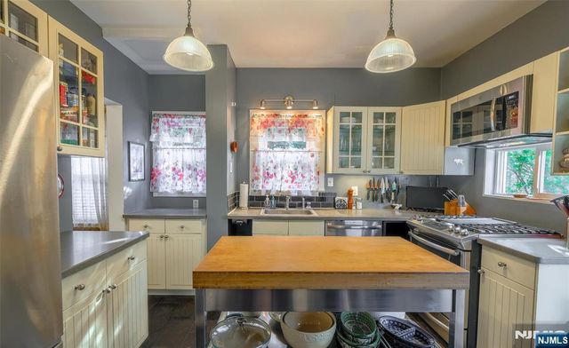 383 Park Avenue, Rutherford, NJ 07070