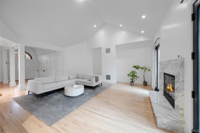 16 S De Baun Avenue, Airmont, NY 10901