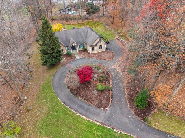 16 S De Baun Avenue, Airmont, NY 10901