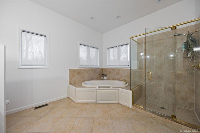 16 S De Baun Avenue, Airmont, NY 10901