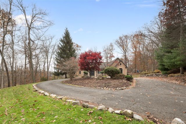 16 S De Baun Avenue, Airmont, NY 10901