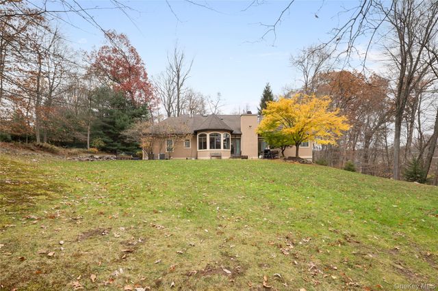 16 S De Baun Avenue, Airmont, NY 10901