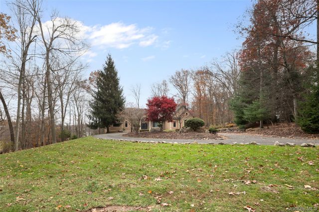 16 S De Baun Avenue, Airmont, NY 10901