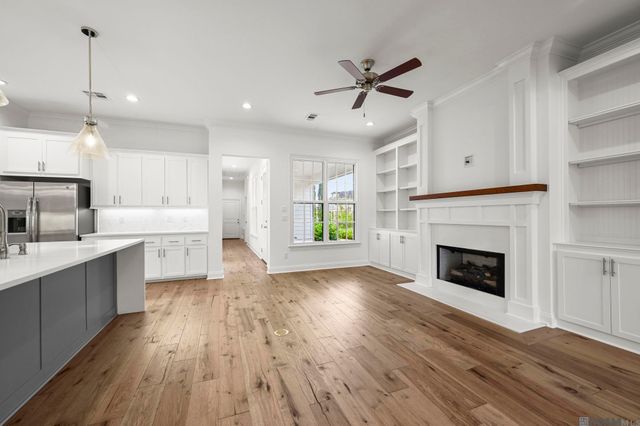 1222 Americana Blvd, Zachary, LA 70791