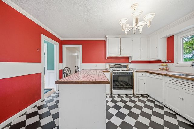 146 Acton Road, Chelmsford, MA 01824