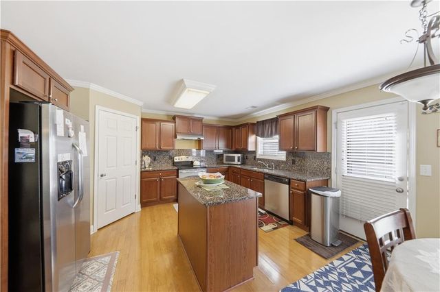 316 Caledonian Circle, Dallas, GA 30132