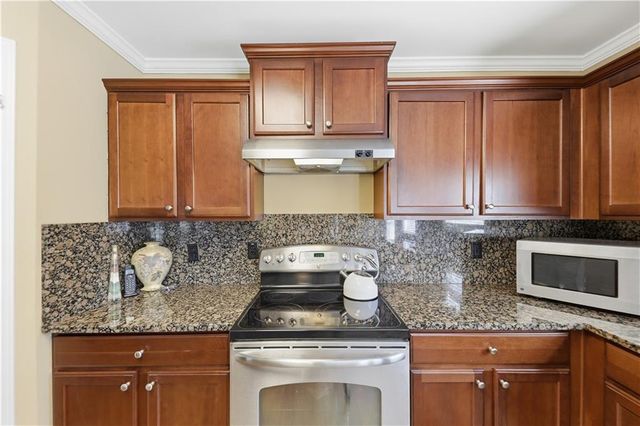 316 Caledonian Circle, Dallas, GA 30132