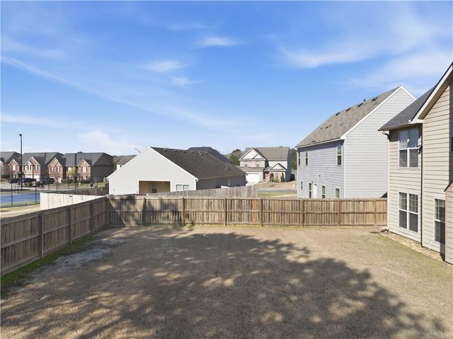 316 Caledonian Circle, Dallas, GA 30132