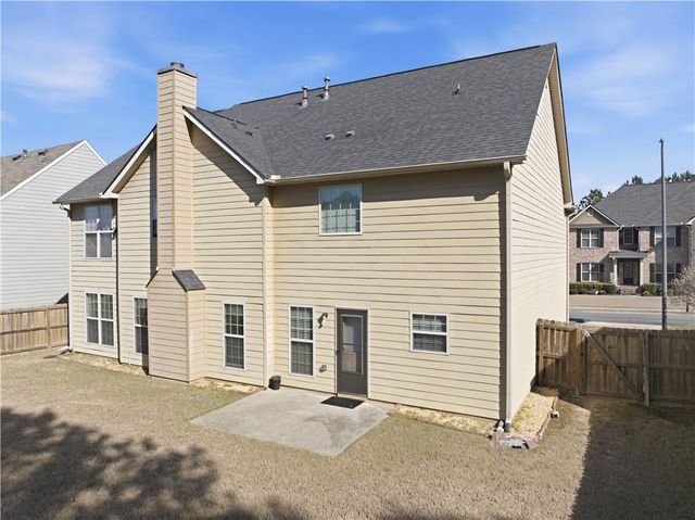 316 Caledonian Circle, Dallas, GA 30132