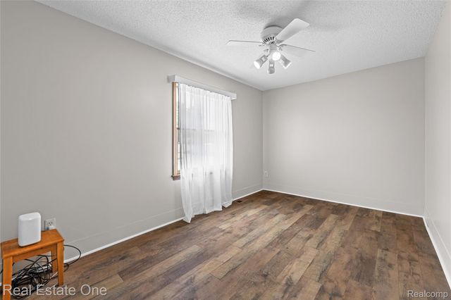 17300 Timothy Drive, Southgate, MI 48195