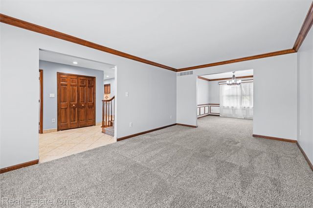 17300 Timothy Drive, Southgate, MI 48195