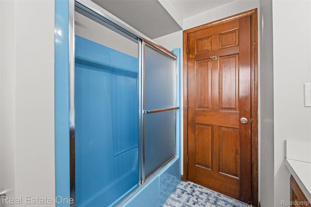 17300 Timothy Drive, Southgate, MI 48195