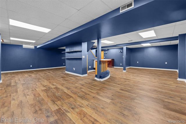 17300 Timothy Drive, Southgate, MI 48195
