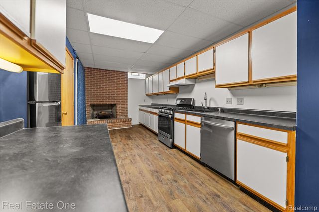 17300 Timothy Drive, Southgate, MI 48195