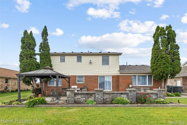 17300 Timothy Drive, Southgate, MI 48195