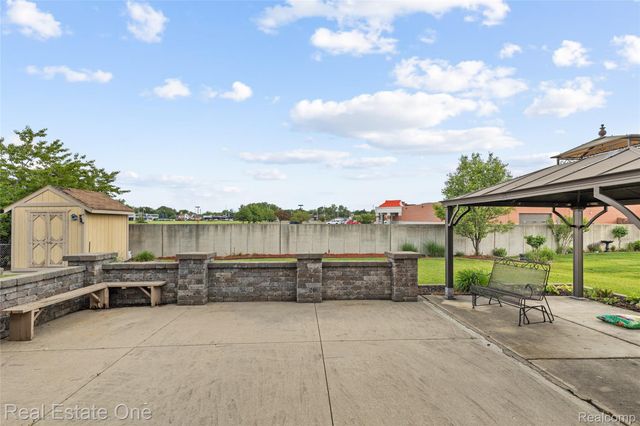 17300 Timothy Drive, Southgate, MI 48195
