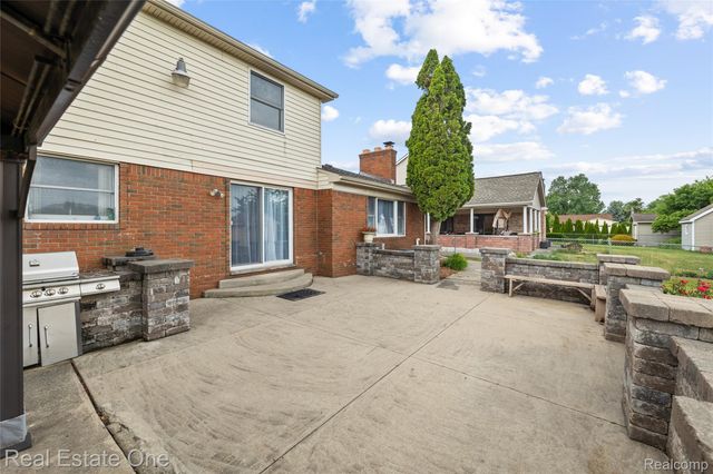 17300 Timothy Drive, Southgate, MI 48195