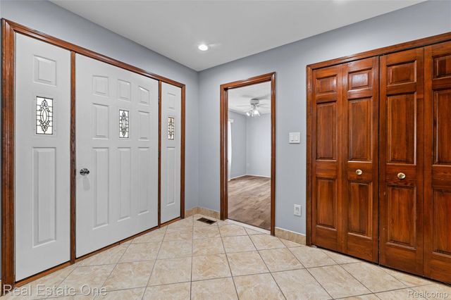 17300 Timothy Drive, Southgate, MI 48195