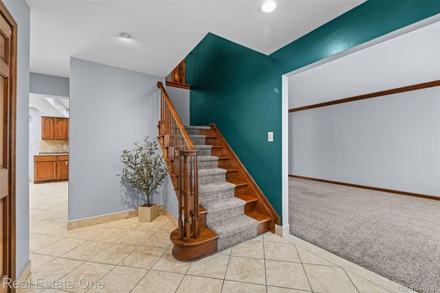 17300 Timothy Drive, Southgate, MI 48195
