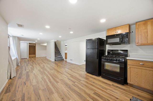 4725 Winnetka Avenue N, New Hope, MN 55428
