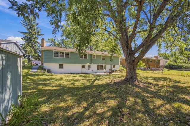 4725 Winnetka Avenue N, New Hope, MN 55428