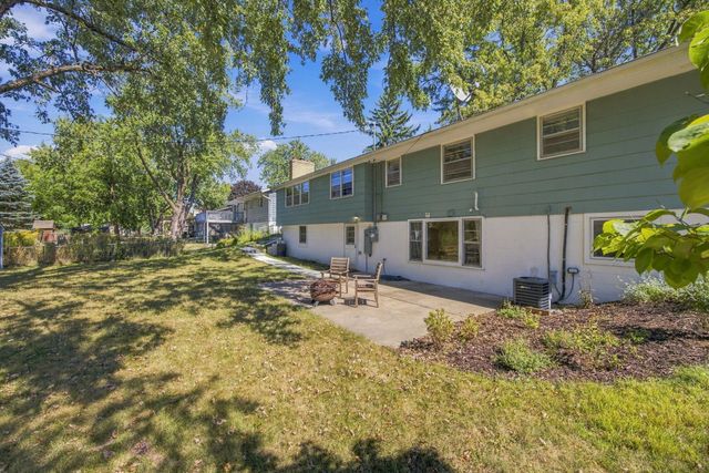 4725 Winnetka Avenue N, New Hope, MN 55428