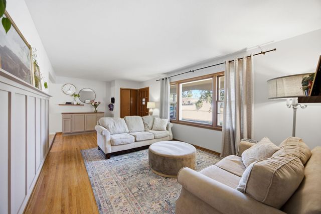 4725 Winnetka Avenue N, New Hope, MN 55428