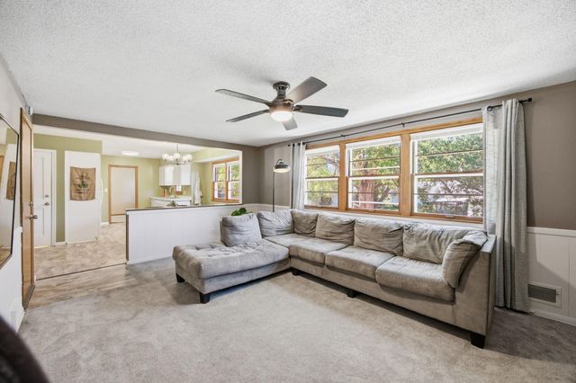 4725 Winnetka Avenue N, New Hope, MN 55428