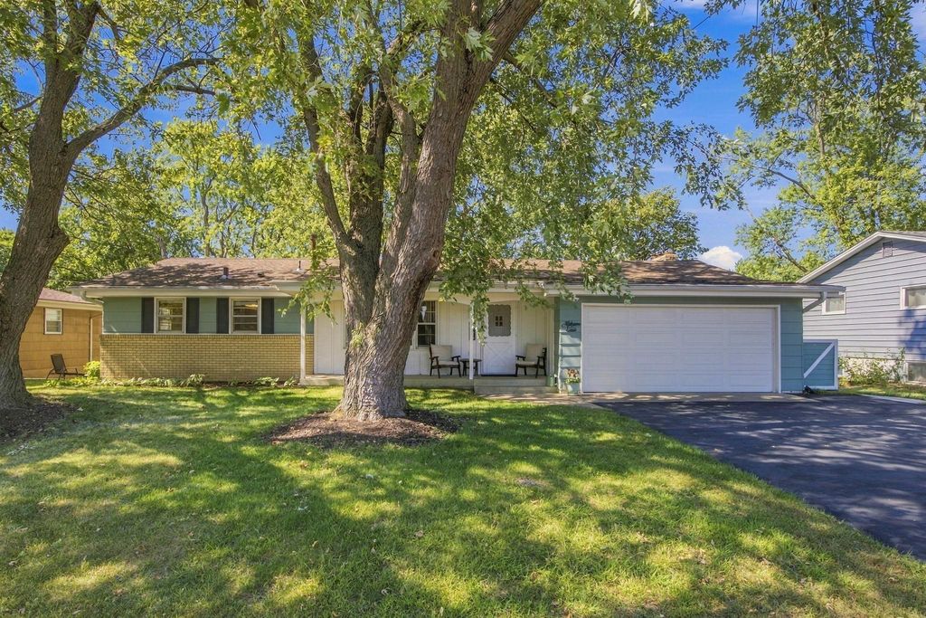 4725 Winnetka Avenue N, New Hope, MN 55428