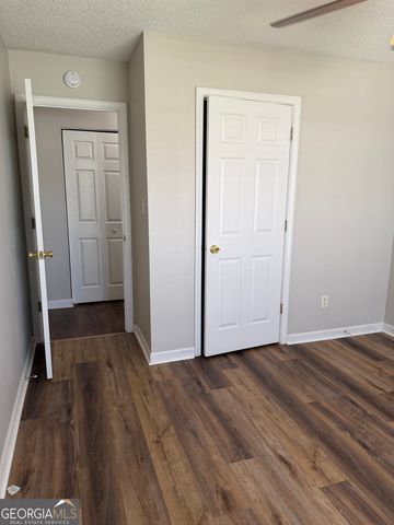 3020 Meadow Glen Pass, Fairburn, GA 30213