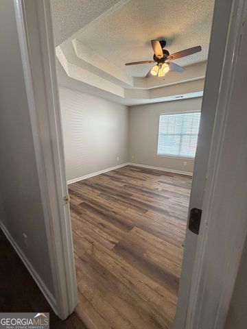 3020 Meadow Glen Pass, Fairburn, GA 30213