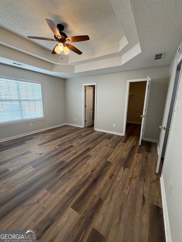 3020 Meadow Glen Pass, Fairburn, GA 30213