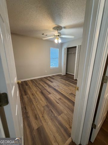 3020 Meadow Glen Pass, Fairburn, GA 30213