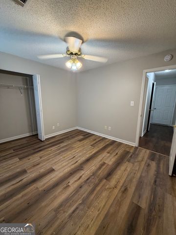 3020 Meadow Glen Pass, Fairburn, GA 30213