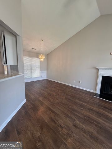 3020 Meadow Glen Pass, Fairburn, GA 30213