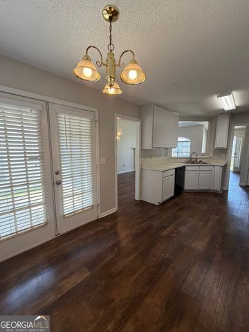 3020 Meadow Glen Pass, Fairburn, GA 30213