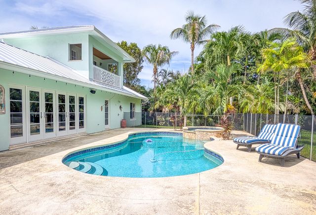 16672 78th Drive N, Palm Beach Gardens, FL 33418