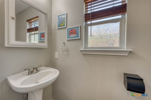 136 Dandelion Loop, Kyle, TX 78640