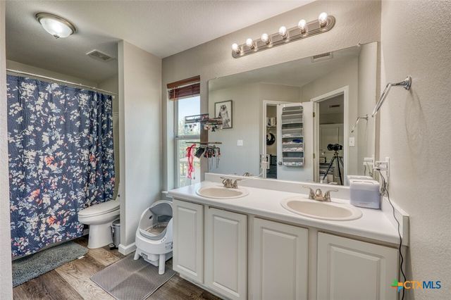 136 Dandelion Loop, Kyle, TX 78640