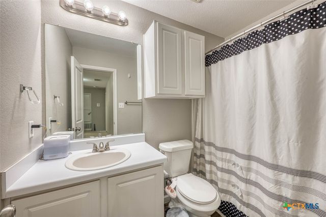 136 Dandelion Loop, Kyle, TX 78640