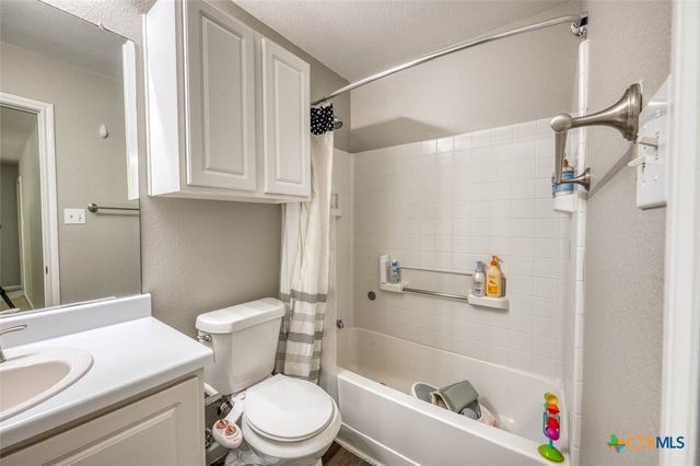 136 Dandelion Loop, Kyle, TX 78640
