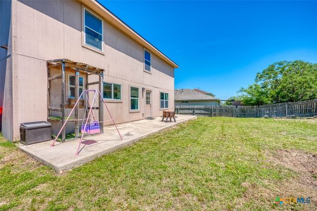 136 Dandelion Loop, Kyle, TX 78640