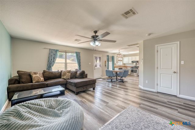 136 Dandelion Loop, Kyle, TX 78640