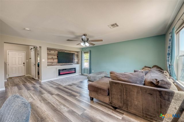 136 Dandelion Loop, Kyle, TX 78640