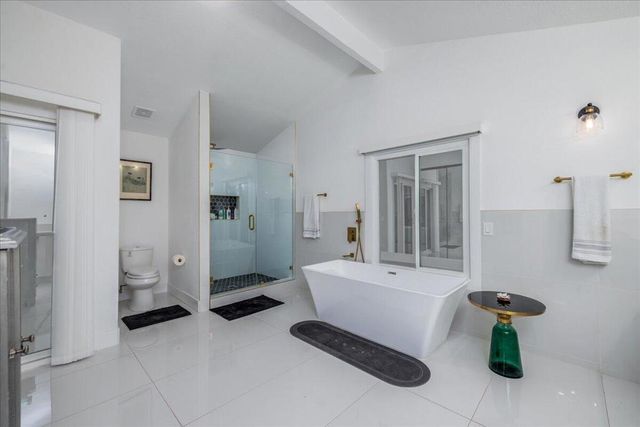 29795 Eagle Point Drive, Canyon Lake, CA 92587