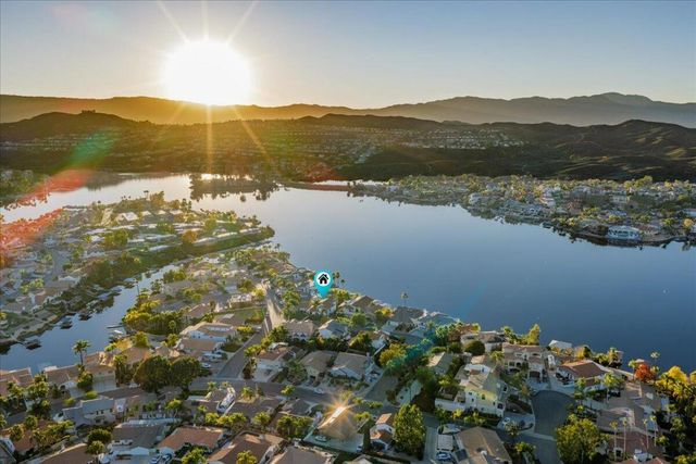 29795 Eagle Point Drive, Canyon Lake, CA 92587