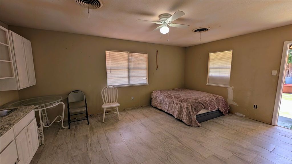 333 Princess Dr, Corpus Christi, TX 78410 — photo 3