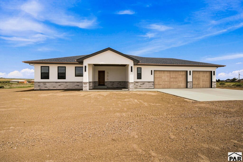 686 N Limon Dr, Pueblo West, CO 81007