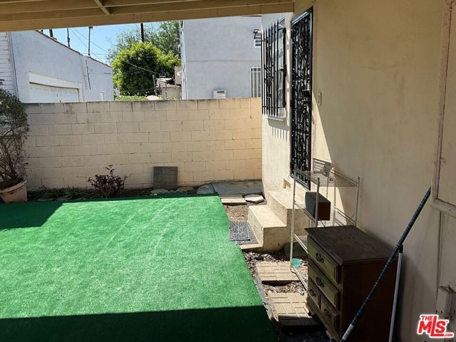 3766 Cimarron Street, Los Angeles, CA 90018